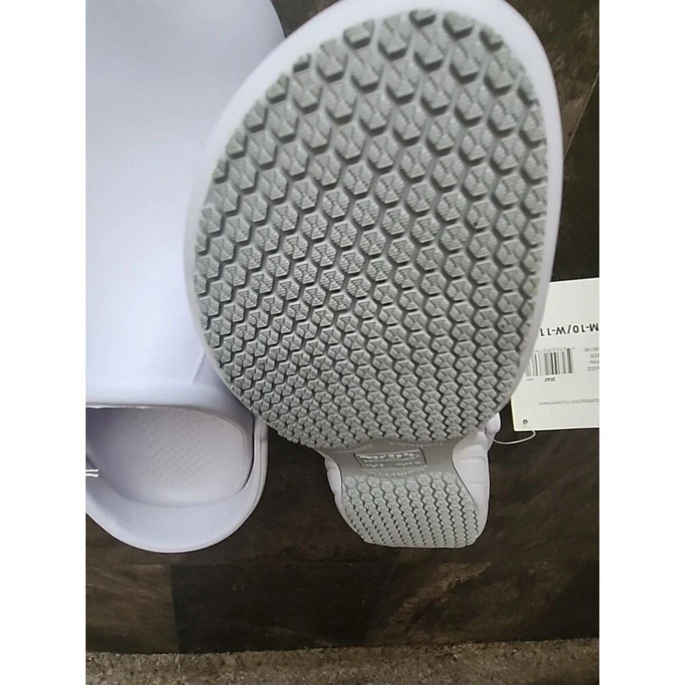 TredSafe Slip Resistant Shoes. M-10 W-11 W. White Clog W/ Closed Toe W/ Strap.